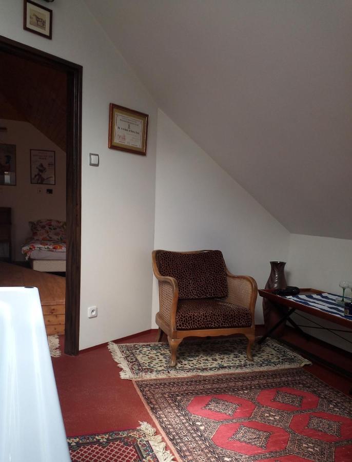 Orli Hnizdo at Château Novak Křivoklát Extérieur photo