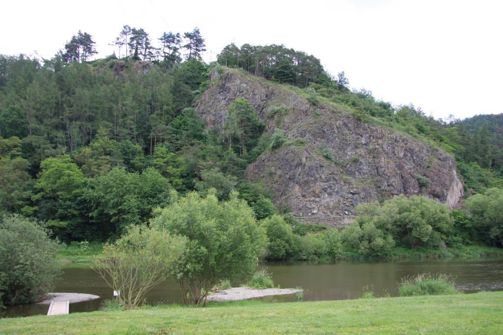Orli Hnizdo at Château Novak Křivoklát Extérieur photo