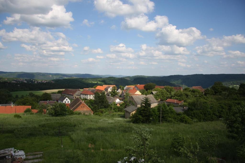 Orli Hnizdo at Château Novak Křivoklát Extérieur photo